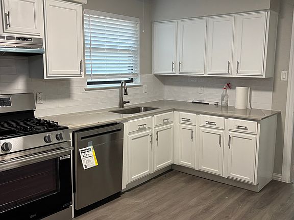 3rd image of 3507 Mayhew Dr