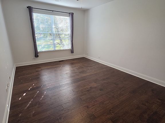 5th image of 4266 Savoy Ln