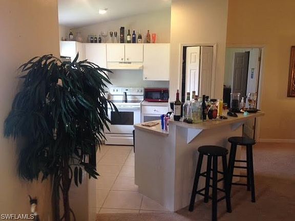3rd image of 1141 SW 40th Ter