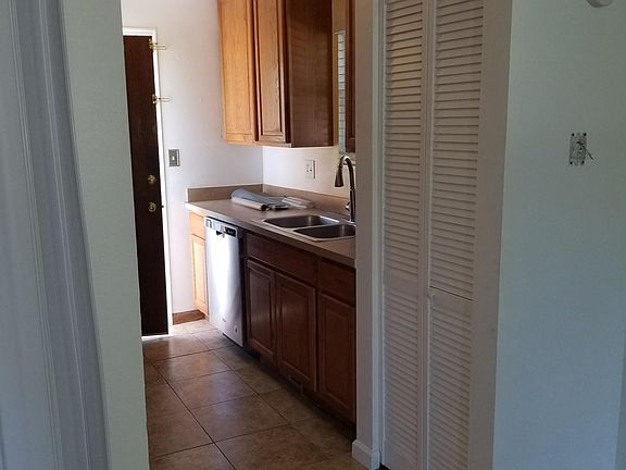 Kitchen completely updated with all new appliances.