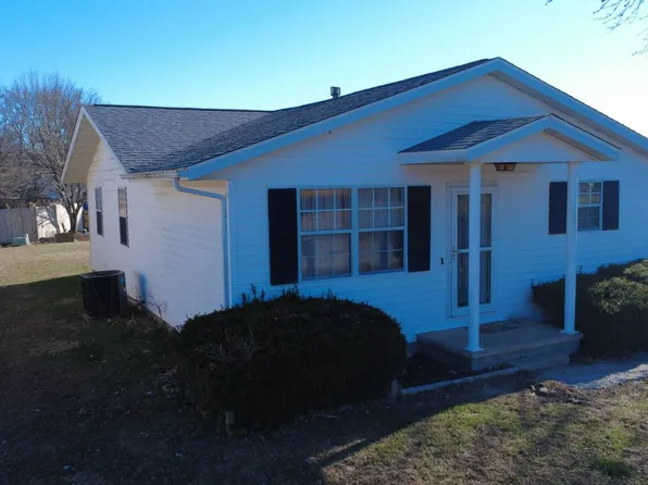 527 Sunset Dr, Centralia, IL 62801