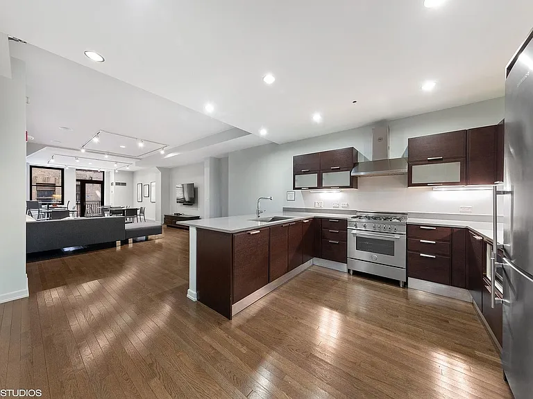 6 N Michigan Ave #1509 — Photo 17