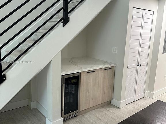5th image of 3339 Virginia St APT 127