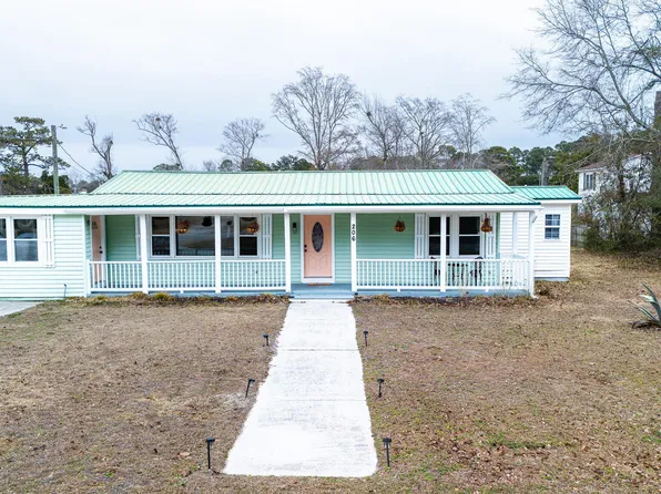 206 Sanders Street, Holly Ridge, NC 28445