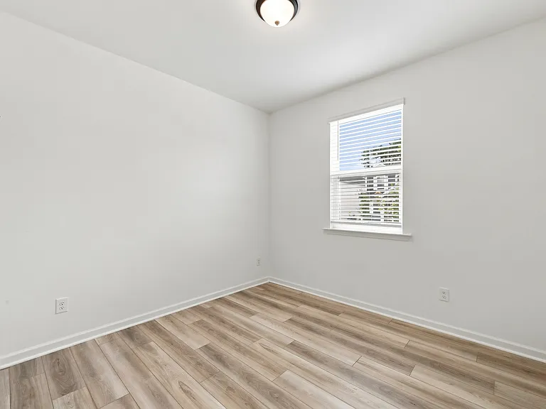 1513 Underbrush Dr — Photo 22