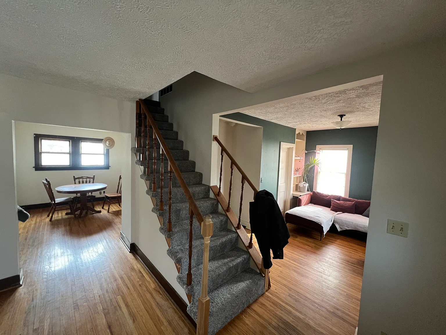 4 bed, 1762 sqft, $2,400 — Photo 3