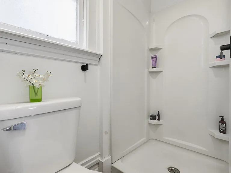 808 Vine St #2 — Photo 8