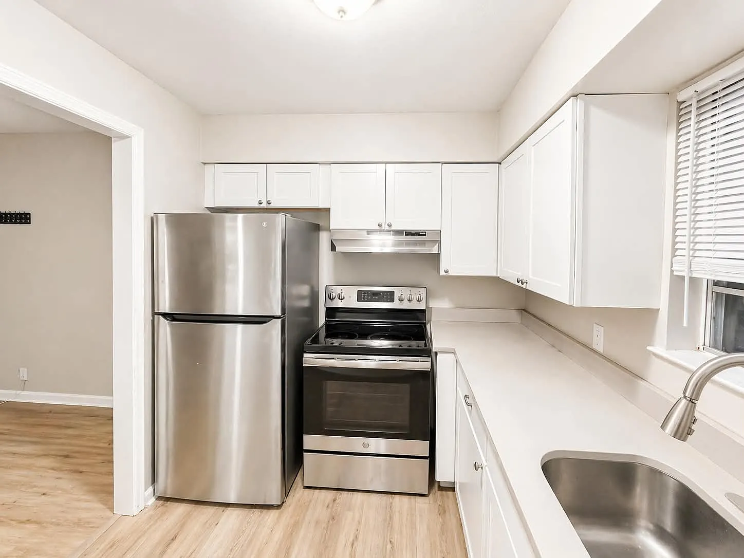 2 bed, 900 sqft, $1,150 — Photo 4