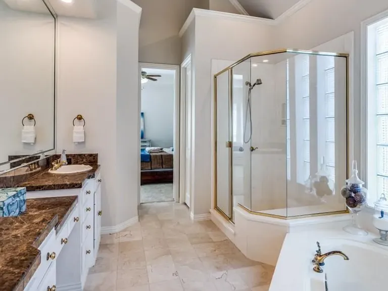5556 Southern Hills Dr — Photo 10