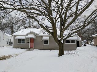 332 W Glendale St, Bedford, OH 44146