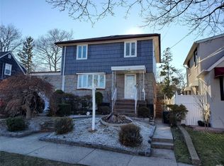 5034 Oceania St, Oakland Gardens, NY 11364