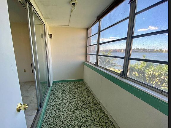 2nd image of 1591 NE Miami Gardens Dr APT 212