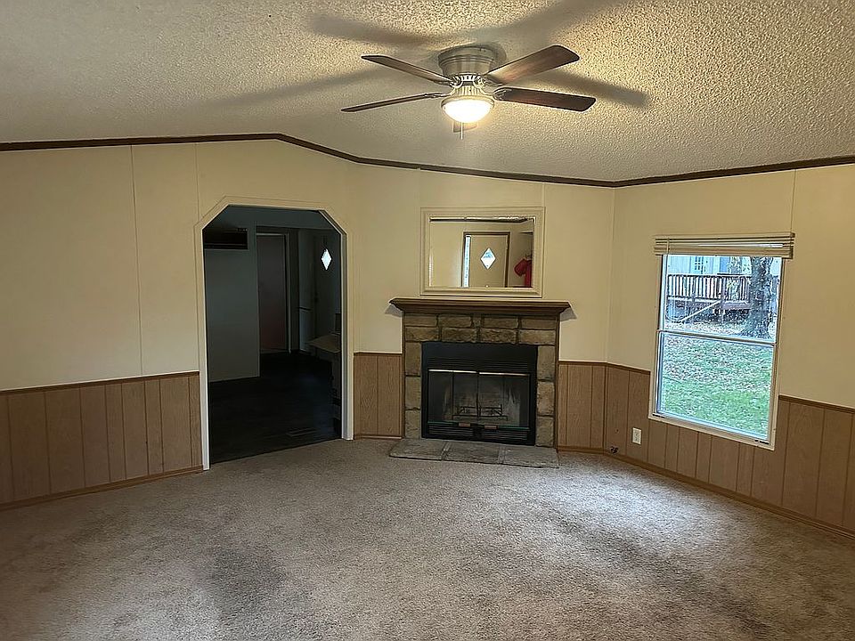 2nd image of 301 Westview Dr #301