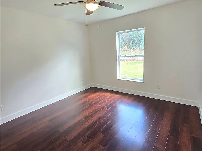 124 Clinton Ave — Photo 21