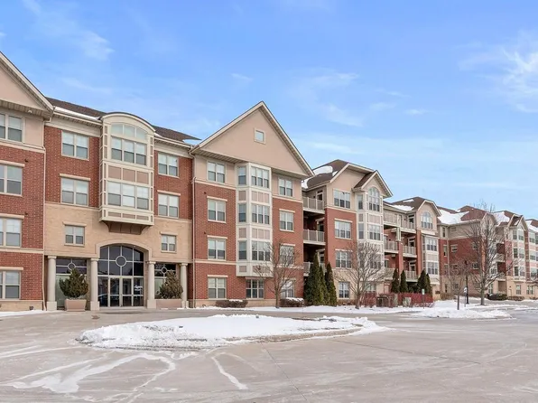 4110 South Lake DRIVE #433, Saint Francis, WI 53235