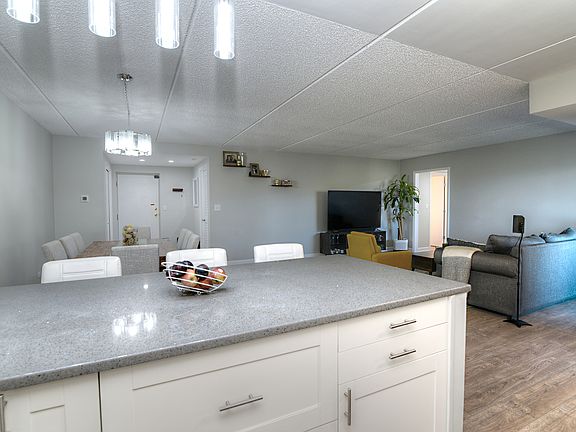 4th image of 150 Red Top Dr APT 203