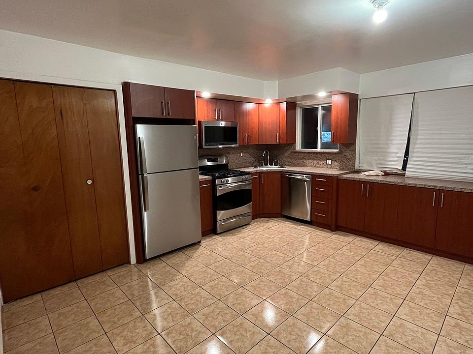 1st image of 23 Gail Ct