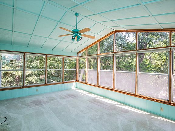 5th image of 16 Stucky Ln