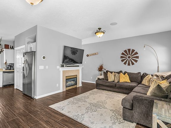 5th image of 10782 S Wyngate Park Dr