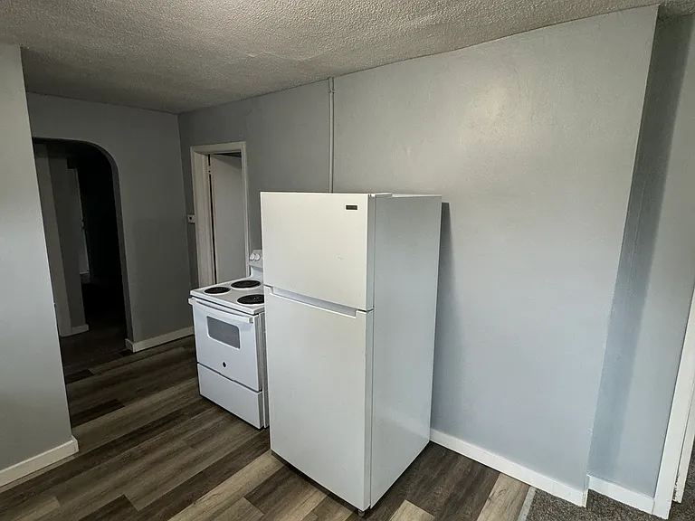 650 Stevenson Ave — Photo 5