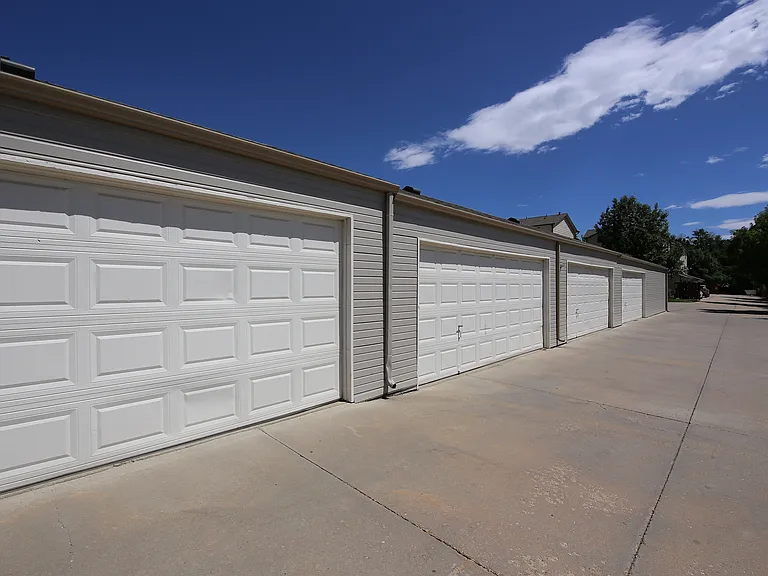 Garden Park Townhomes — Photo 18
