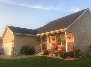 2328 N 4th St, Seward, NE 68434