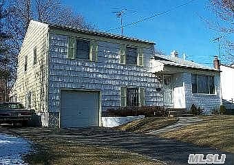 3rd image of 9 Lakeside Dr