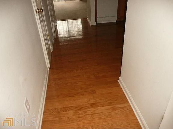 4th image of 1544 Cove Creek Cir