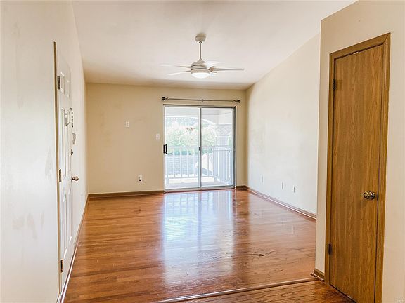 4th image of 1202 Creve Coeur Crossing Ln APT K