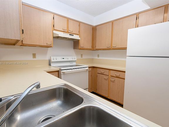 3rd image of 7630 Westwood Dr APT 303