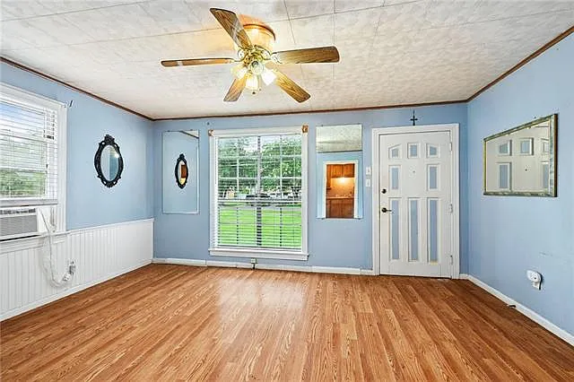 580 Pine St — Photo 3