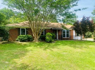 24 Deerfield Dr, Eufaula, AL 36027
