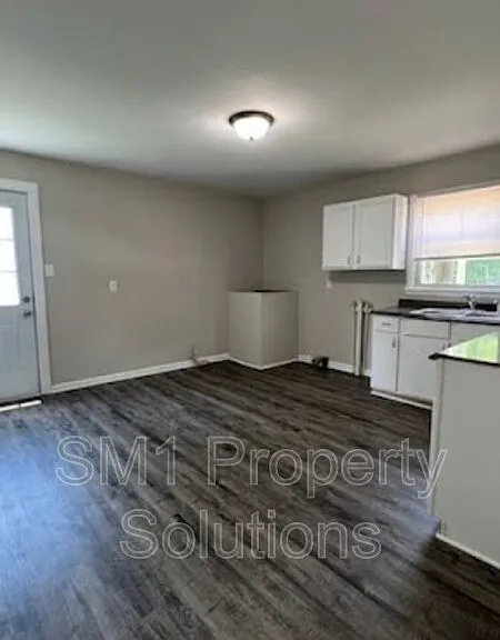 1309 Pearson St — Photo 4
