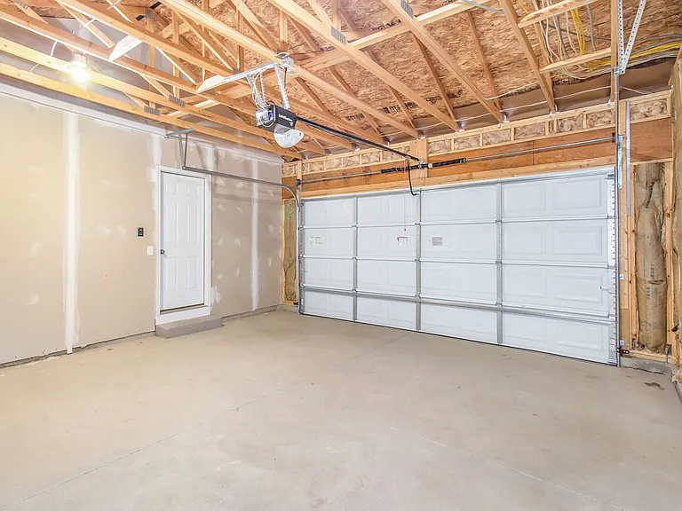 7689 Courtyard Pl — Photo 12
