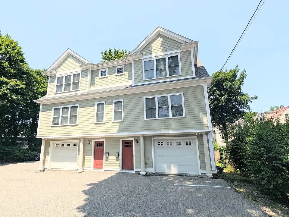 11 Sparhawk St #2