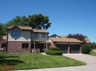 1511 Stagecoach Rd, Grand Island, NE 68801