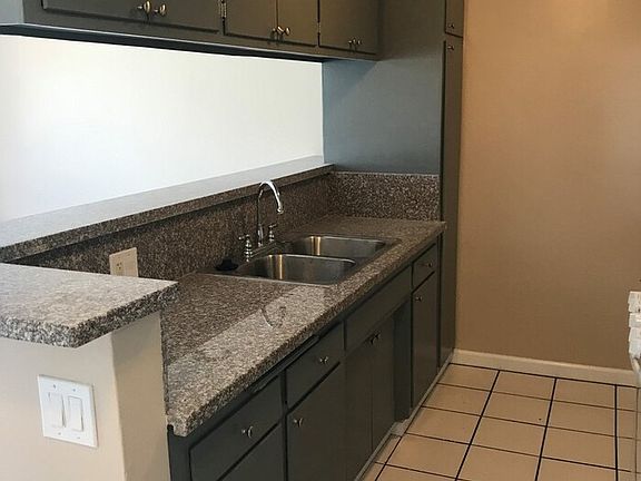 2nd image of 6737 Tujunga Ave APT 4
