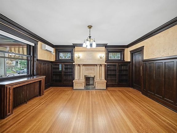 4th image of 929 S Trenton Ave