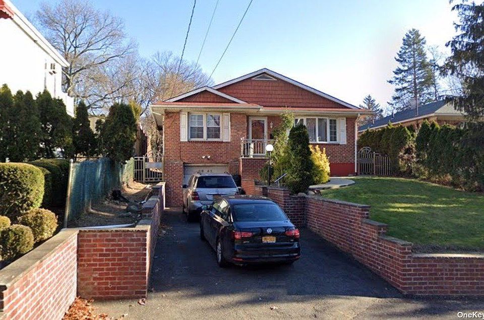 2nd image of 86-43 Palermo St