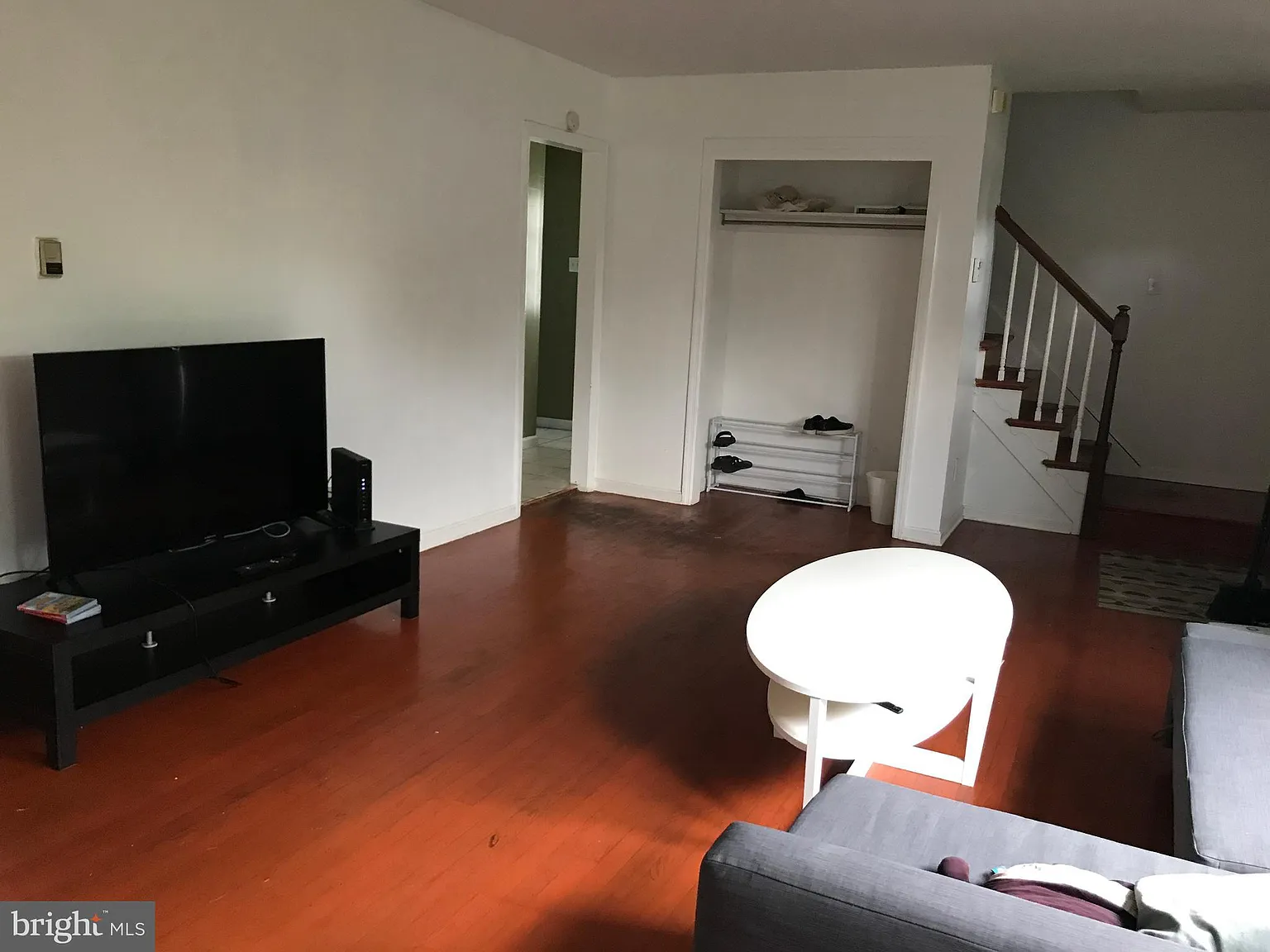 4 bed, 1.5 bath, 1300 sqft, $2,700 — Photo 3