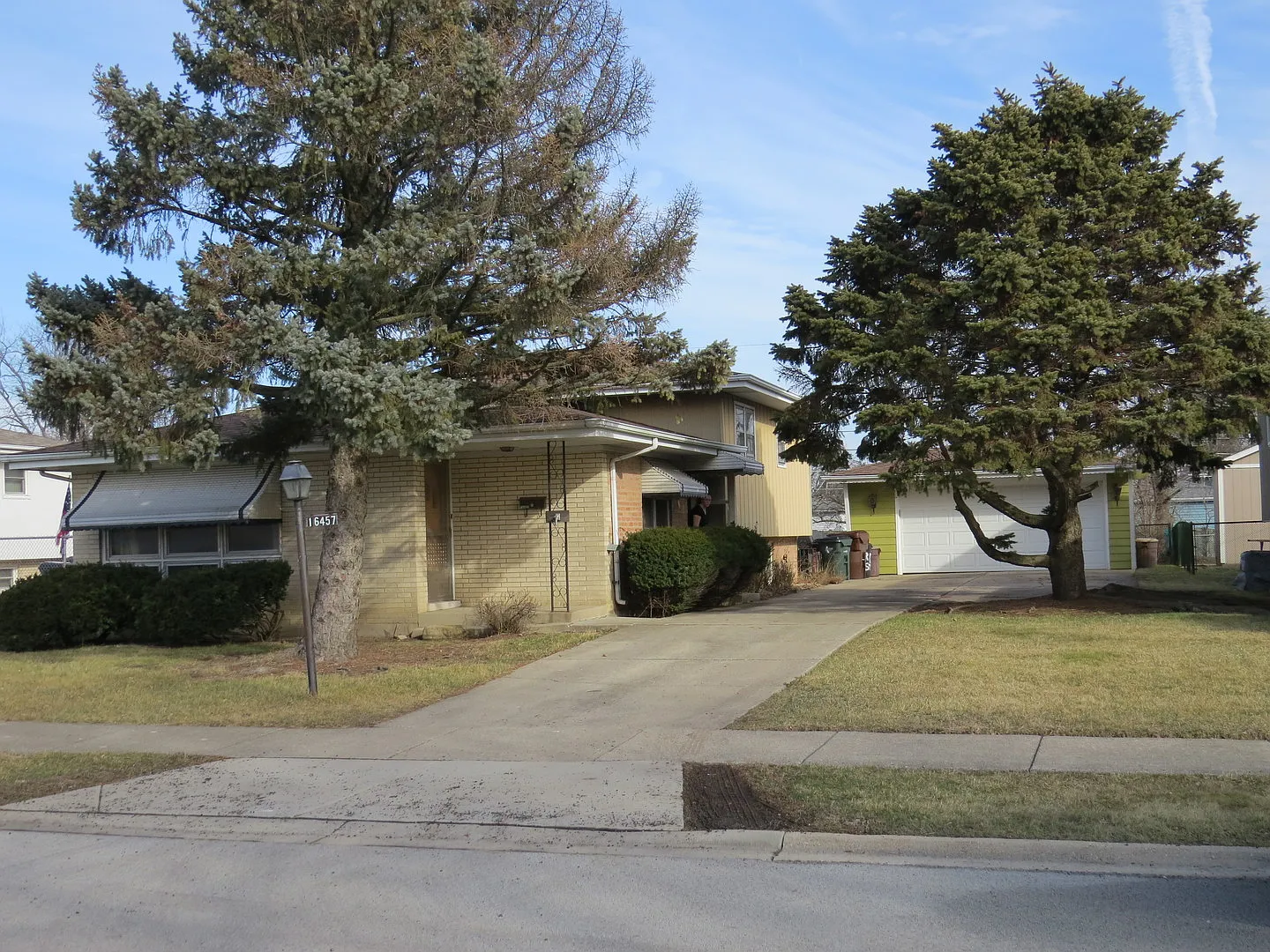 16457 Blair Ln photo 1