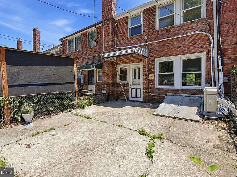 934 Argonne Dr — Photo 32