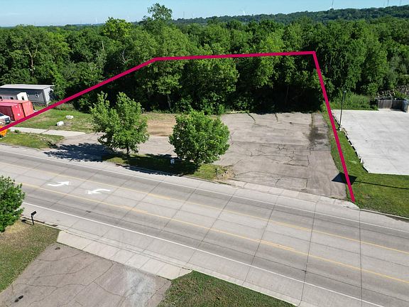 2nd image of 176 Highway 212 E