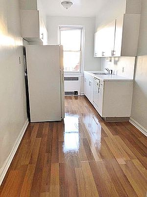 3rd image of 63-89 Saunders St #2Q