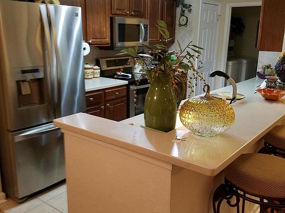5th image of 10075 GATE Parkway #1802