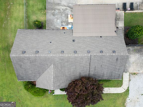 3rd image of 328 Henderson Mill Rd