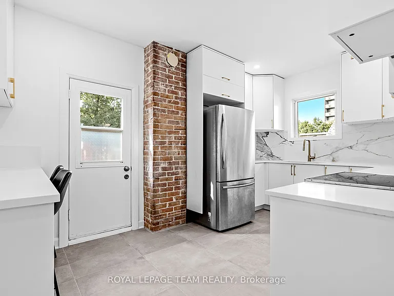 52 Lees Ave #2 — Photo 20
