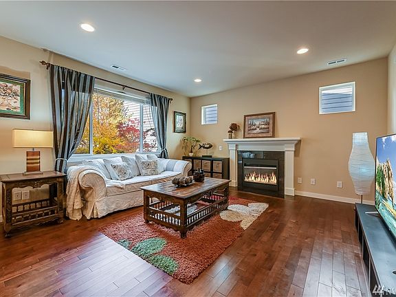 5th image of 10441 Sheridan Cres NE