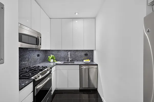 Kitchen, photo 1