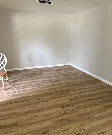 802 S 4th St — Photo 3